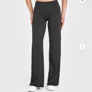 NWT Oner Active SoftMotion Straight Leg Bottoms in Soft Black - US Large Regular